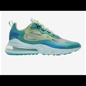 Nike AIR MAX 270 React